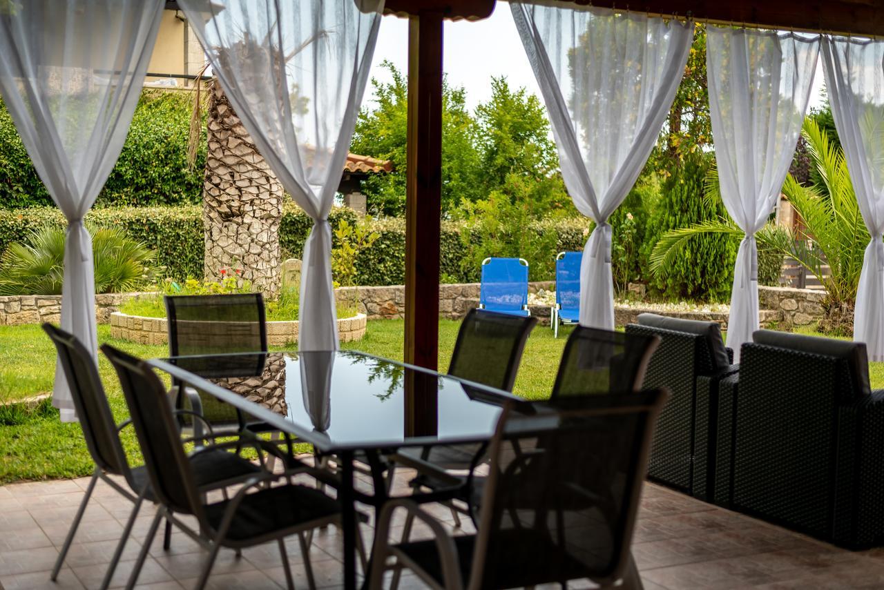 Blue Thea Luxury Villa In Afitos Exterior photo