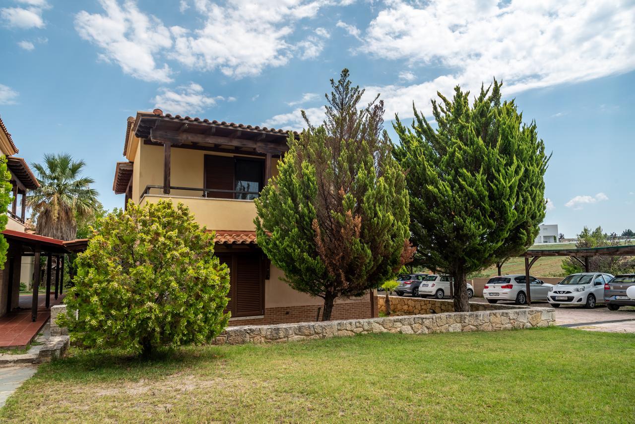 Blue Thea Luxury Villa In Afitos Exterior photo